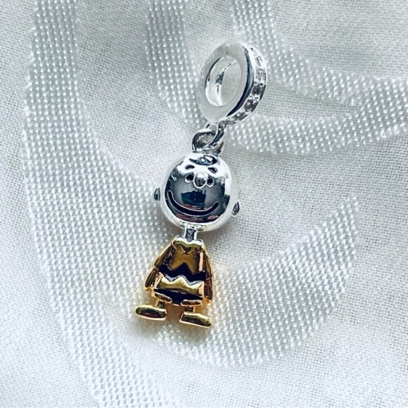 🐾 NWOT Charlie Brown & Snoopy Charms ✨ - Picture 15 of 15